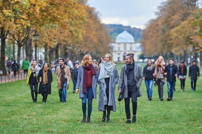 Volker Lannert Universität Bonn